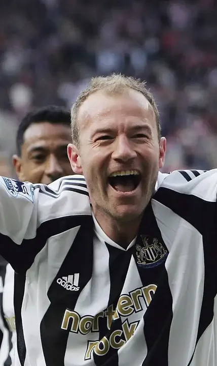 Alan-Shearer-reached-100-Premier-League-goals-in-124-matches,-earning-a-reputation-as-one-of-England’s-most-prolific-strikers.