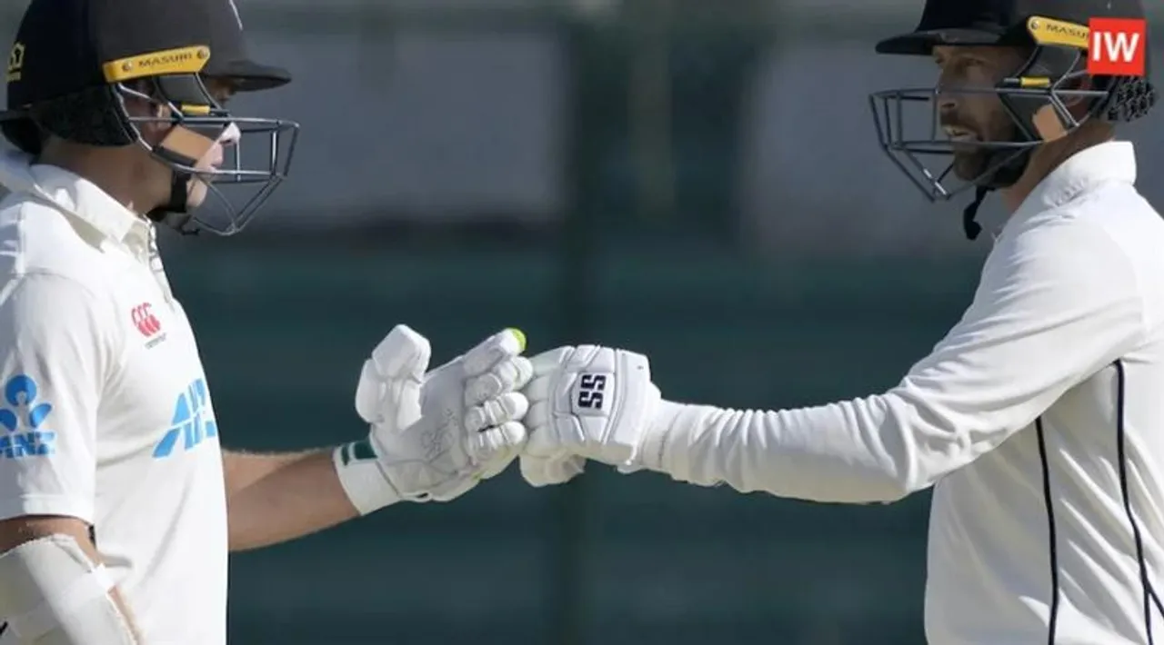  Conway, Latham Rewrite New Zealand History With 323-Run Opening Stand