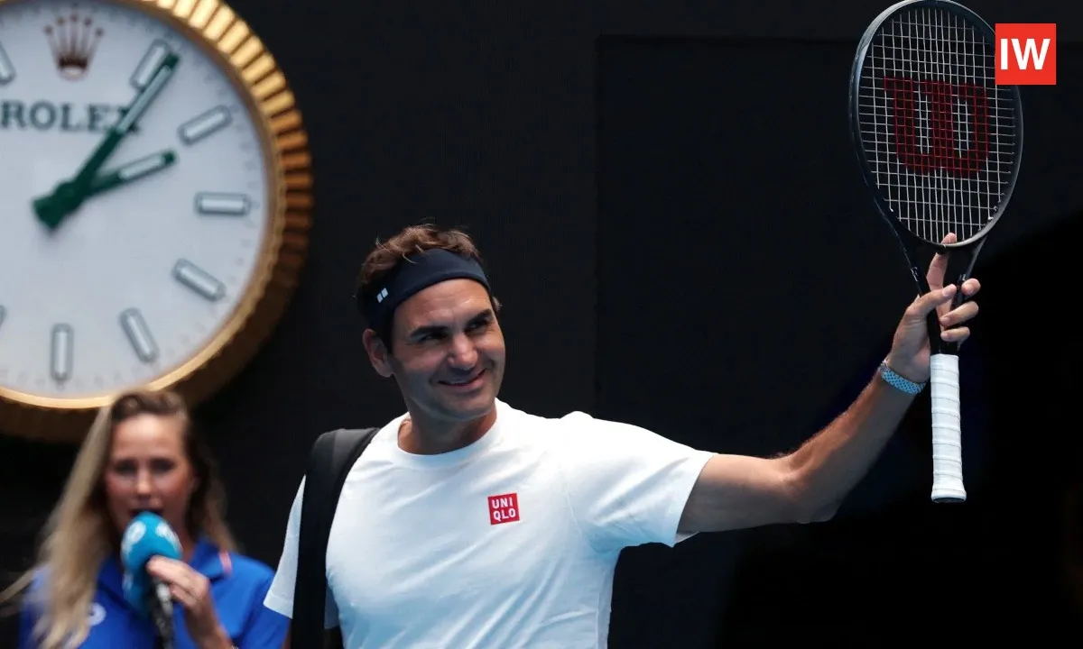  Roger Federer Delights Fans in Australian Open Practice Session