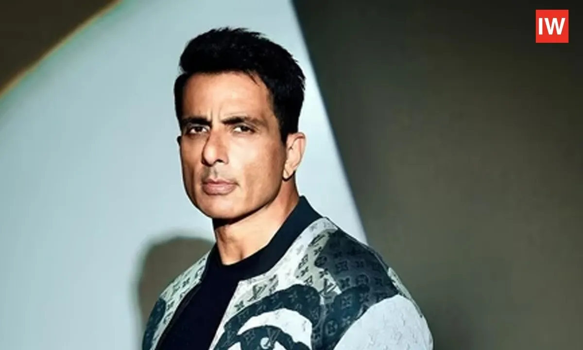  Sonu Sood Offers Free Dubai Stay for Stranded Travelers