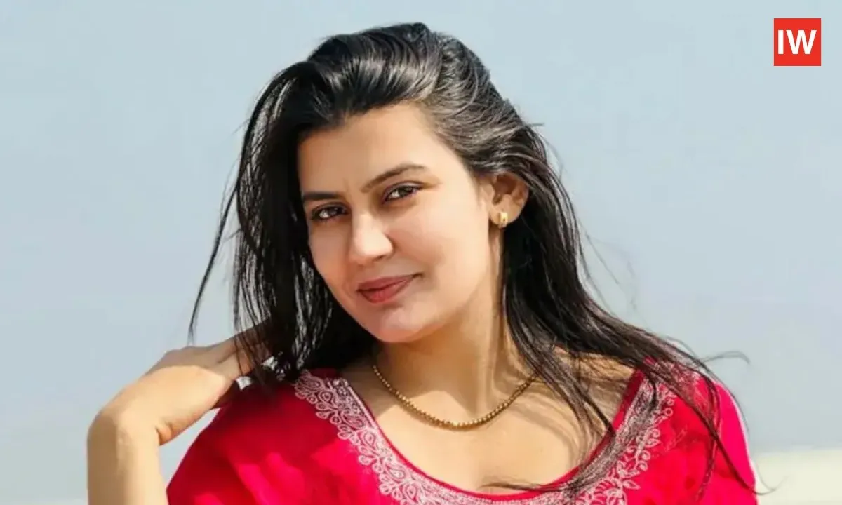  Moni Nain Viral Reels Controversy: Railway TTE Faces Action