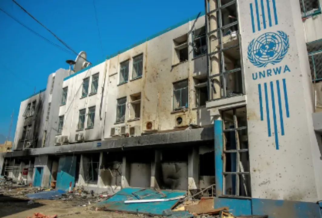 un