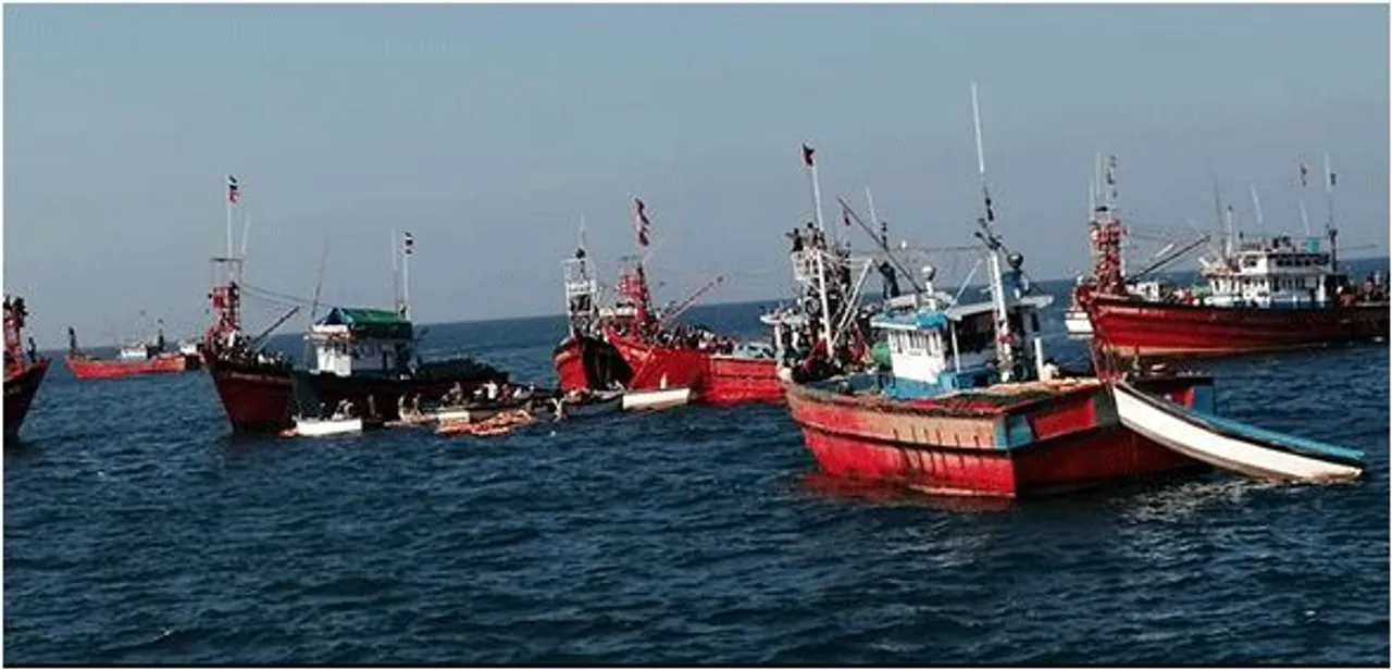 FISHING BOAT