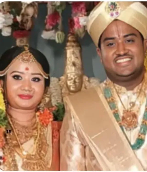 a803907f-7c66-4a6e-9a2b-fd8d9e1a9a83