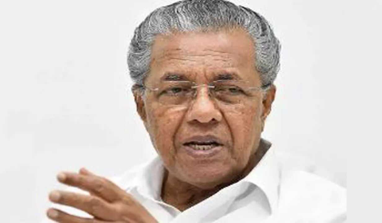 സുരേഷ് ഗോപിയുടേത് ശരിയായ പെരുമാറ്റമായിരുന്നില്ലെന്ന് മുഖ്യമന്ത്രി