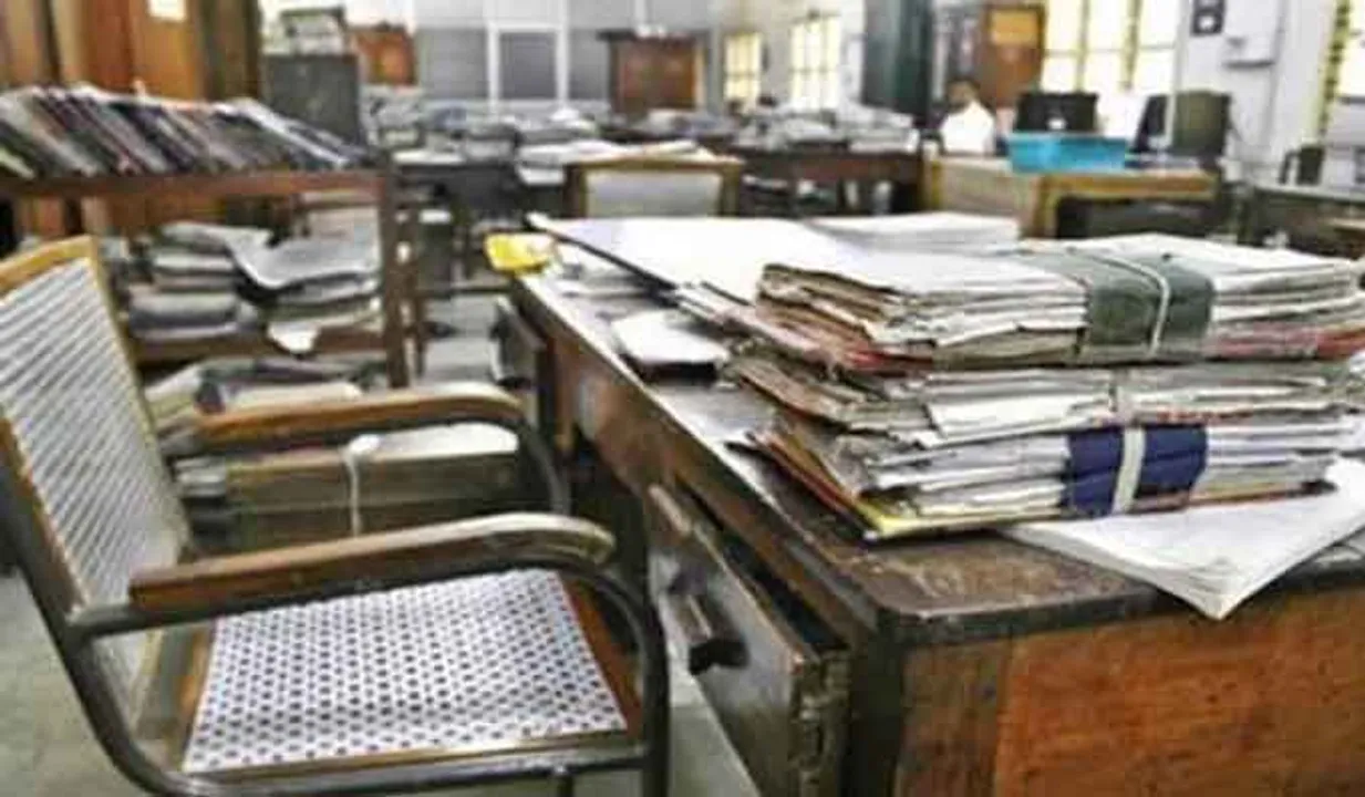 നെഗറ്റീവ് എനര്‍ജി പുറന്തള്ളാന്‍ പ്രത്യേകപ്രാര്‍ത്ഥന; തൃശൂര്‍ ശിശു സംരക്ഷണ ഓഫീസര്‍ക്കെതിരെ പരാതി; അന്വേഷണത്തിന് ഉത്തരവിട്ട് കളക്ടര്‍