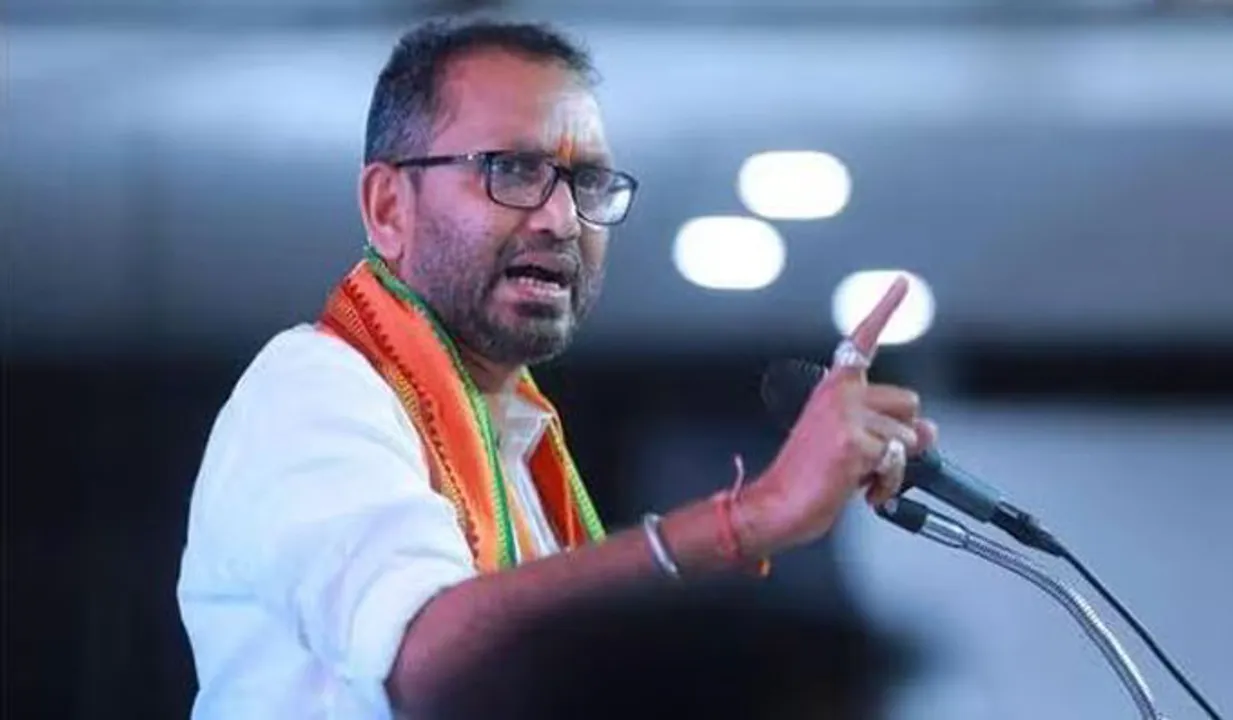 ''കേരളത്തെ തകർത്ത് കോൺഗ്രസ് -സി.പി.എം സർക്കാരുകൾ, ഗവർണർക്കെതിരായ എസ്.എഫ്.ഐ ആക്രമണം മുഖ്യമന്ത്രിയുടെ അറിവോടെ''