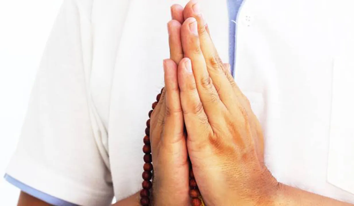 ഈ മന്ത്രം പടിഞ്ഞാറ് അഭിമുഖമായി ജപിച്ചാല്‍ ധനം; വടക്കോട്ടായാല്‍ ശാന്തി; കരഞ്ഞുകൊണ്ട് ജപിക്കരുത്