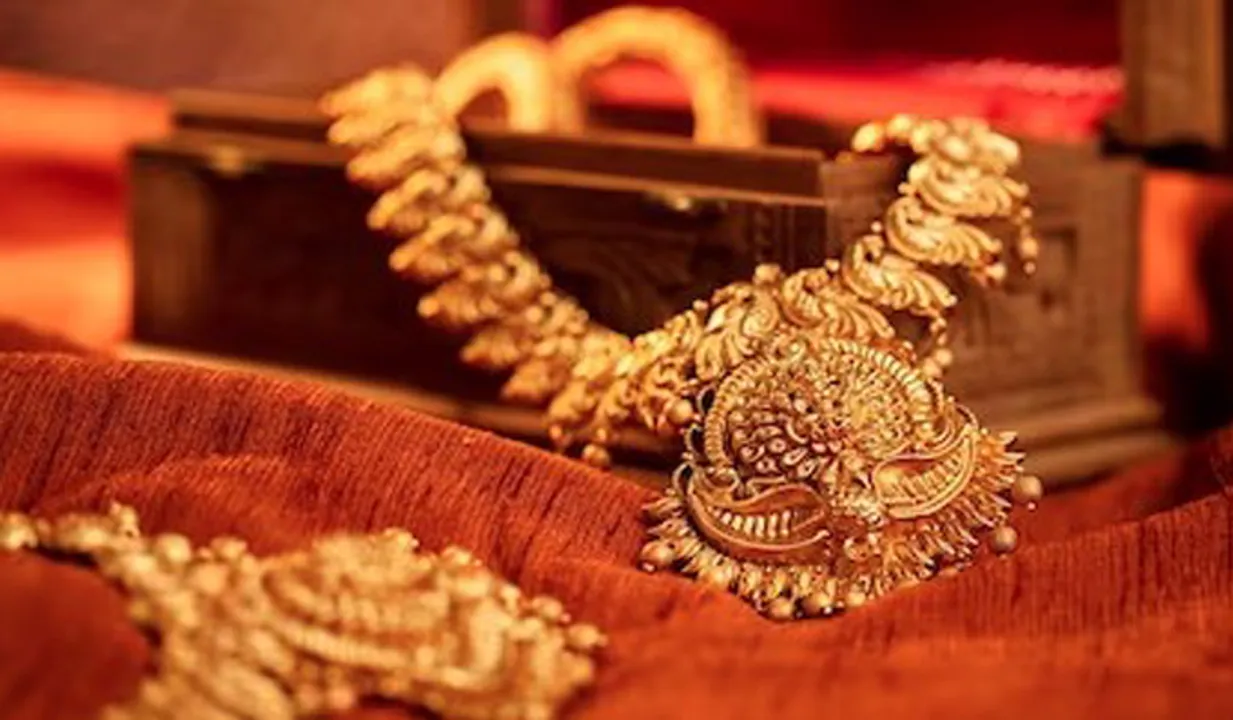 സംസ്ഥാനത്ത് സ്വർണവിലയിൽ നേരിയ ഇടിവ്; ബുധനാഴ്ച ​ഗ്രാമിന് 35 35 രൂപ കുറഞ്ഞു
