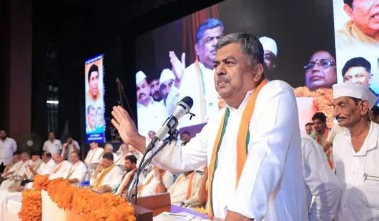 ഗോ​​ധ്ര പോലെയുള്ള സംഭവങ്ങൾ ക​ർ​ണാ​ട​ക​യി​ലും ആവർത്തിച്ചേക്കാം;മുന്നറിയിപ്പുമായി കോ​ൺ​ഗ്ര​സ് നേ​താ​വ്