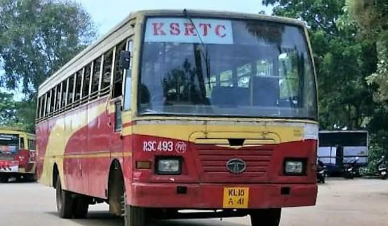 ആലുവയില്‍ കെഎസ്ആര്‍ടിസി ബസ് തടഞ്ഞുനിര്‍ത്തി ഡ്രൈവറെ മര്‍ദ്ദിച്ചു