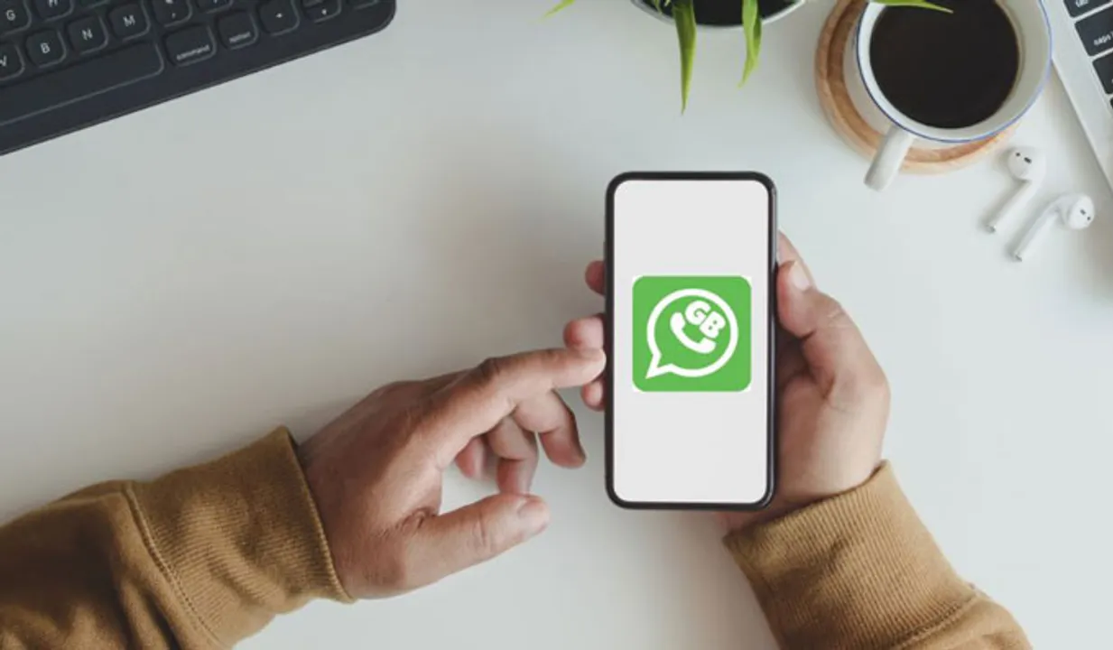 ജിബി വാട്ട്‌സ്ആപ്പ് ഉപയോഗിക്കുന്നവരാണോ?  എങ്കില്‍ സൂക്ഷിക്കുക