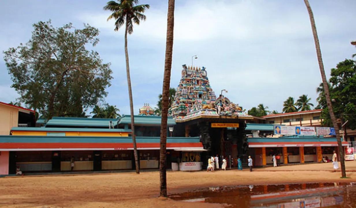 മുല്ലുവീട്ടില്‍ കാരണവര്‍ പ്രതിഷ്ഠിച്ച അമ്മ