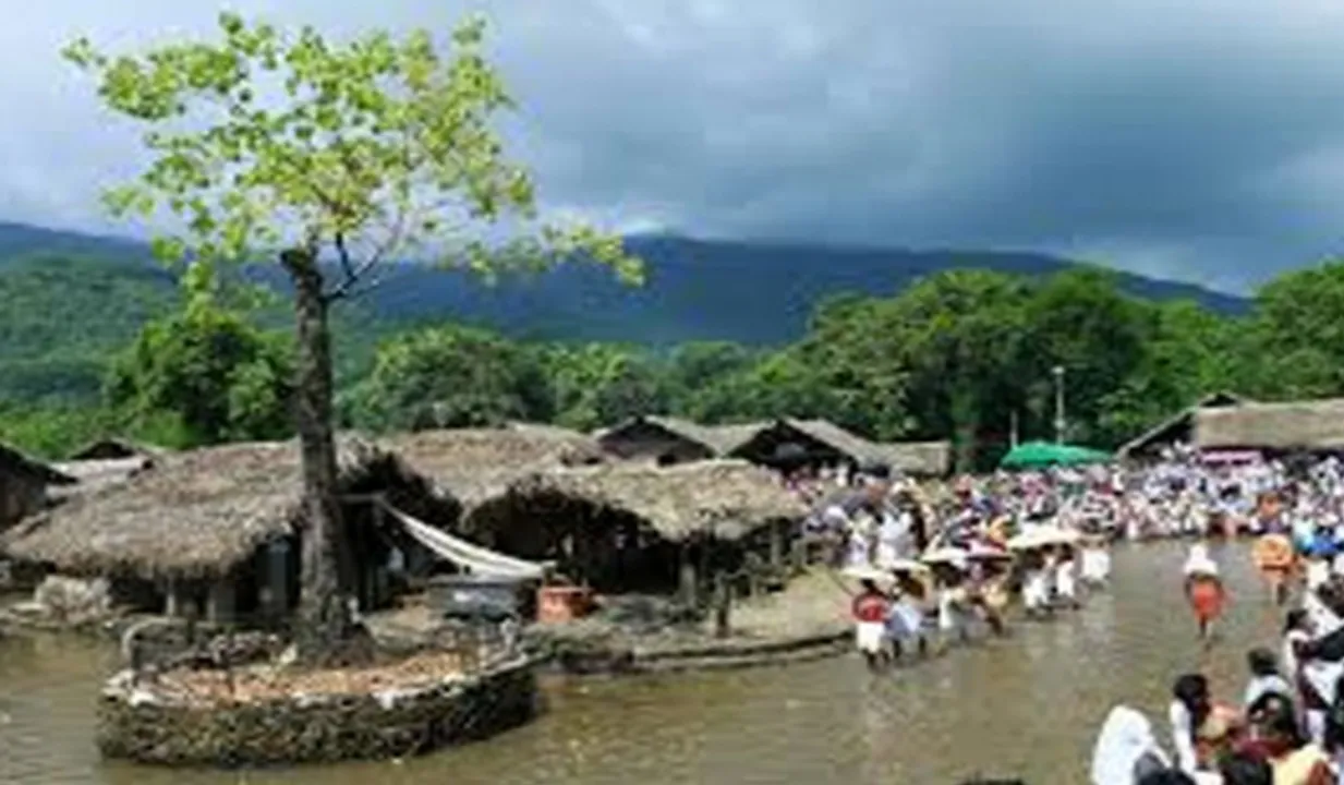 കുറ്റ്യാട്ടൂർ പാതിരിയാട് മഠക്കാരുടെ നെയ്യെഴുന്നള്ളത്തിന് തുടക്കമായി