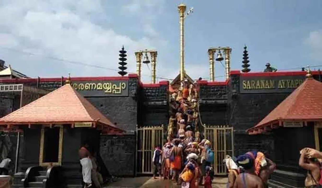 മണ്ഡലകാലം; ശബരിമലയില്‍ ആദ്യദിനം ദര്‍ശനം നടത്തിയത് ആയിരക്കണക്കിന് അയ്യപ്പന്‍മാര്‍