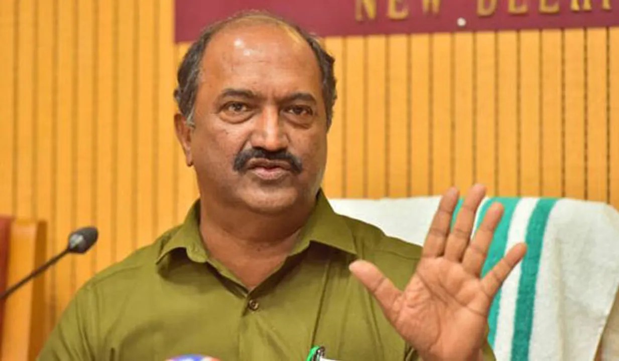 'ശമ്പളവും പെൻഷനും മുടങ്ങില്ല', പണം ഒരുമിച്ച് പിൻവലിക്കാനാകില്ല; വീണ്ടും കേന്ദ്രസർക്കാരിനെതിരെ ധനമന്ത്രി