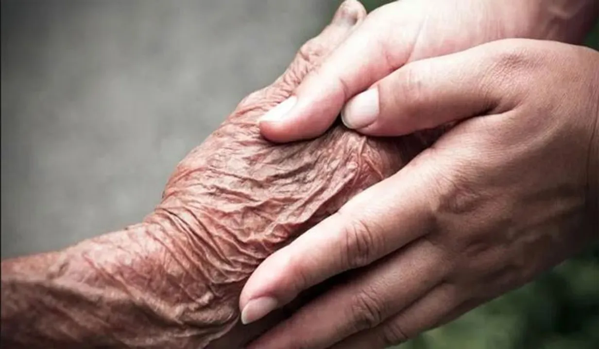 കേരളത്തിൽ വൃദ്ധസദനങ്ങൾ പെരുകുന്നു; ദൈവത്തിന്റെ സ്വന്തം നാട്ടിൽ ആകെ 745 വൃദ്ധസദനങ്ങൾ