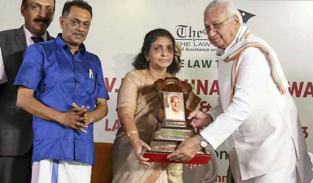 കൃഷ്ണയ്യര്‍ പുരസ്‌കാരം ഉമ്മന്‍ചാണ്ടിക്ക്