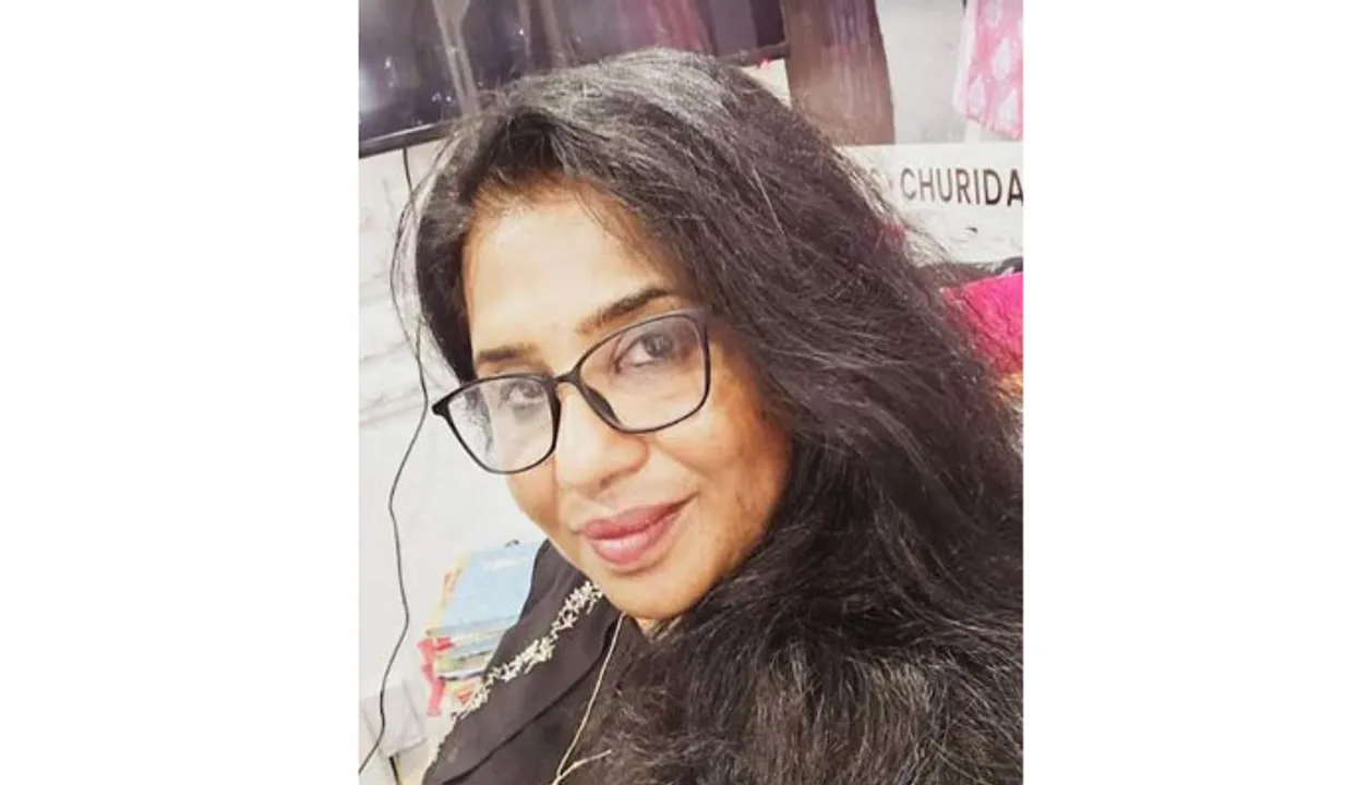 ചേര്‍ത്തലയില്‍ വസ്ത്ര വ്യാപാര സ്ഥാപനത്തില്‍ യുവതി തൂങ്ങി മരിച്ച നിലയില്‍