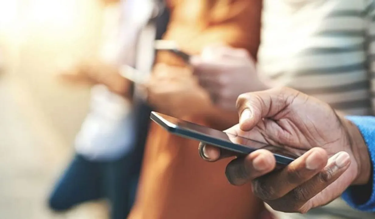 ഇന്ത്യക്കാര്‍ ആപ്പുകള്‍ ഉപയോഗിക്കാന്‍ ദിവസവും ചെലവഴിക്കുന്നത് മണിക്കൂറുകള്‍