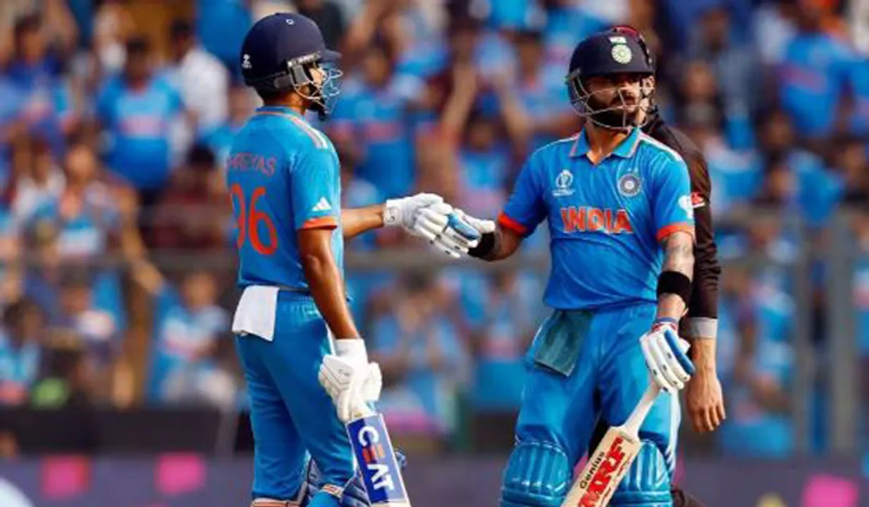 വാങ്കഡെയില്‍ റണ്‍ മഴ പെയ്യിച്ച് ഇന്ത്യ, കൂറ്റന്‍ സ്‌കോര്‍; കോലിയും ശ്രേയസ്സും കളംനിറഞ്ഞു