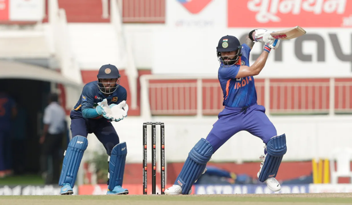 കാര്യവട്ടത്ത് കോലിയും ഗില്ലും 'അടിച്ചുതകര്‍ത്തു', ഇന്ത്യയ്ക്ക് കൂറ്റന്‍ സ്‌കോര്‍