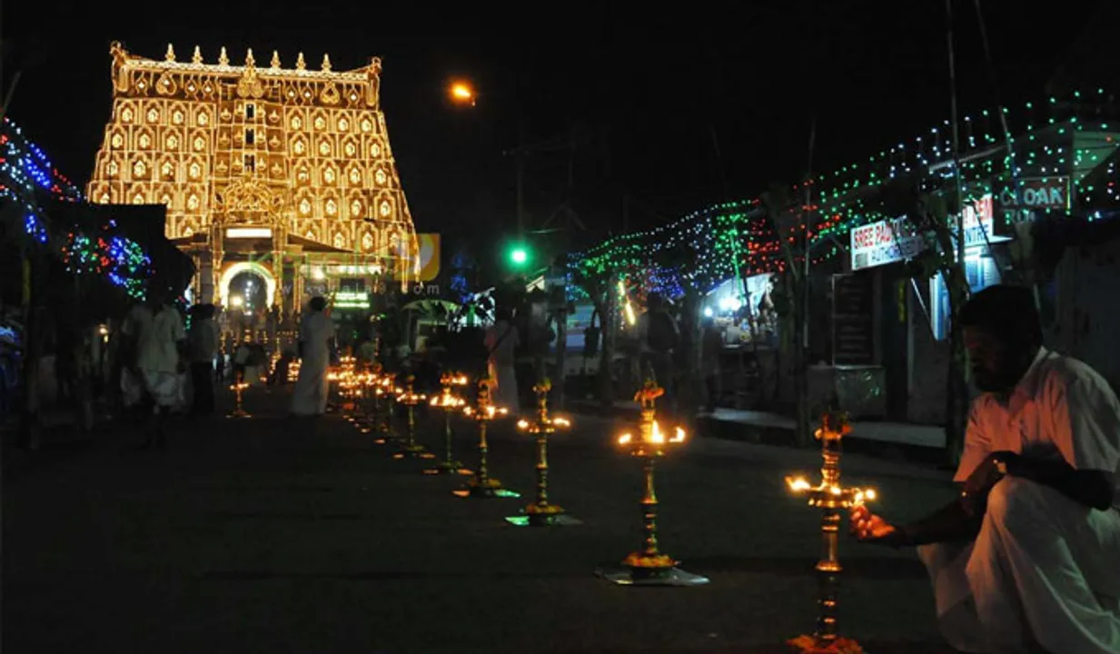 തിരുവനന്തപുരത്തിന്റെ ഉത്സവം ലക്ഷദീപം ഇന്ന്