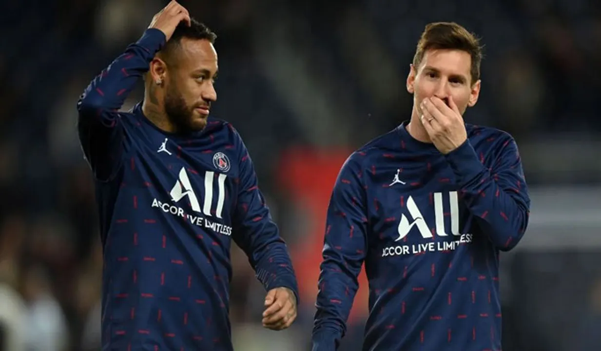 മെസിയെയും നെയ്മറിനെയും വില്‍ക്കാനുള്ള നീക്കവുമായി പി എസ് ജി