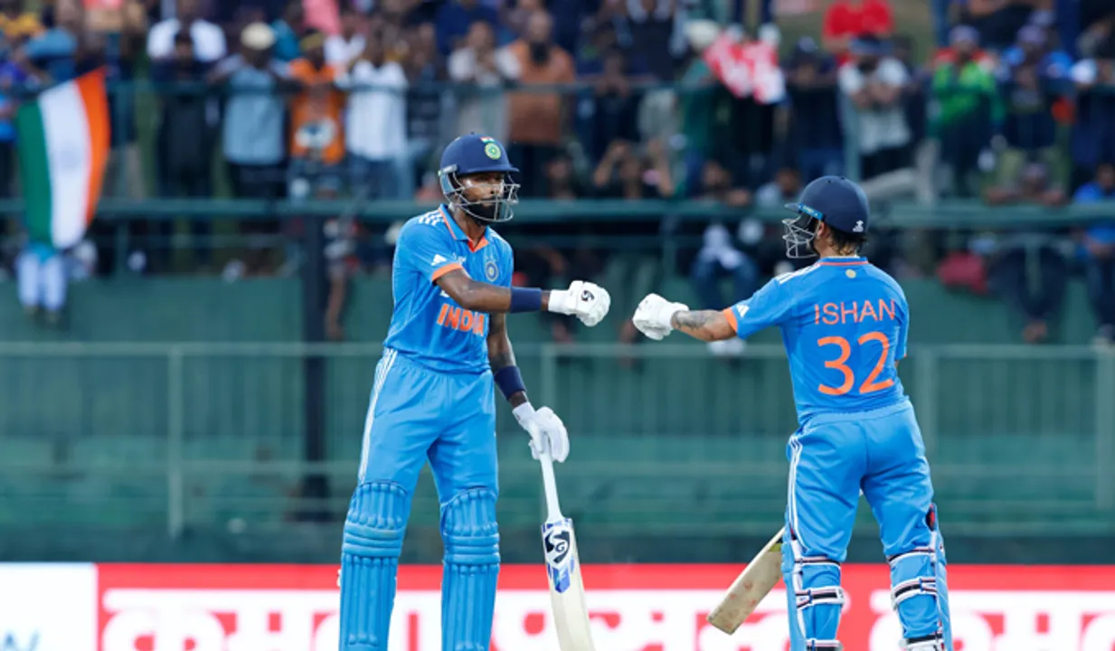 രക്ഷകരായത് ഇഷാനും ഹാര്‍ദികും; പാകിസ്ഥാന് 267 റണ്‍സ് വിജയലക്ഷ്യം