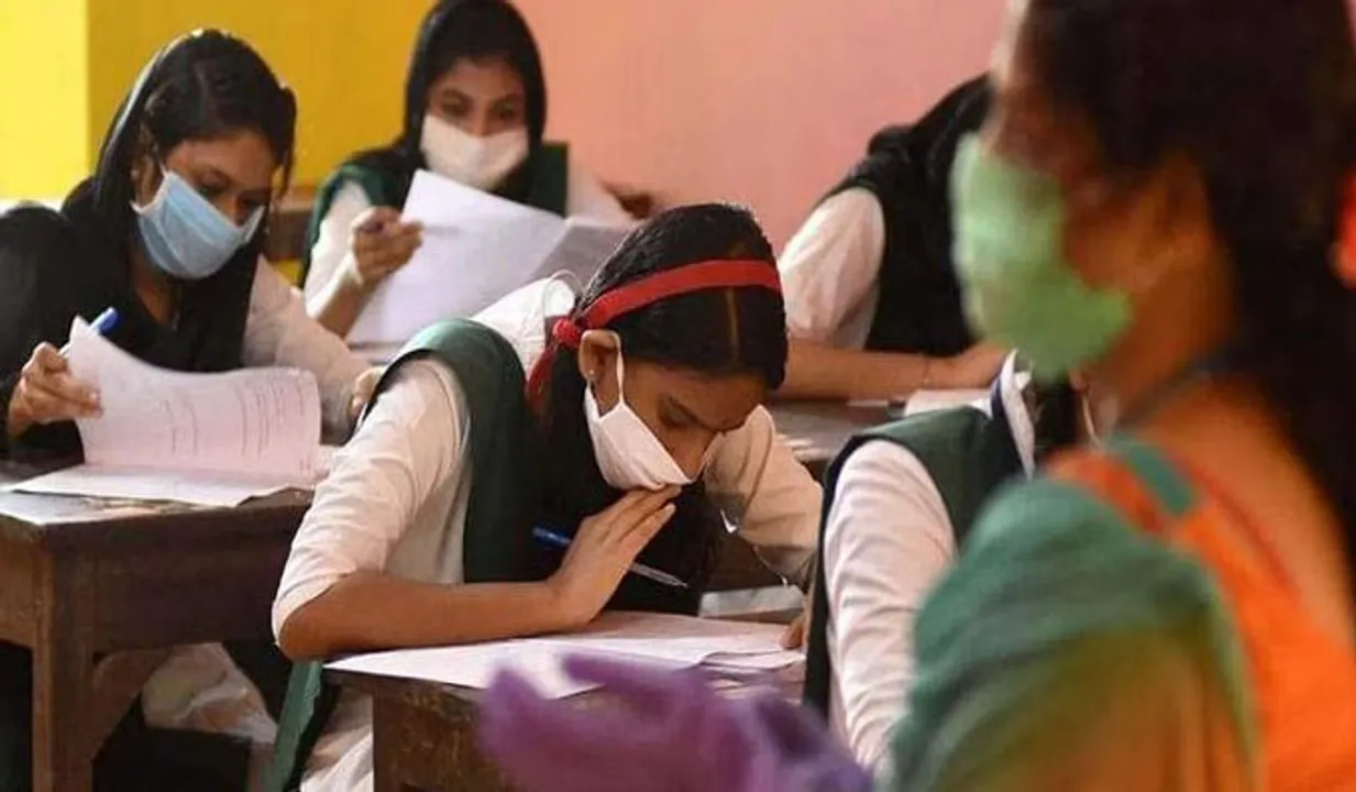 SSLC പരീക്ഷയ്ക്ക് തുടക്കം; എഴുതുന്നത് 4.27 ലക്ഷം വിദ്യാർത്ഥികൾ, ആശംസയുമായി മന്ത്രി വി ശിവൻകുട്ടി
