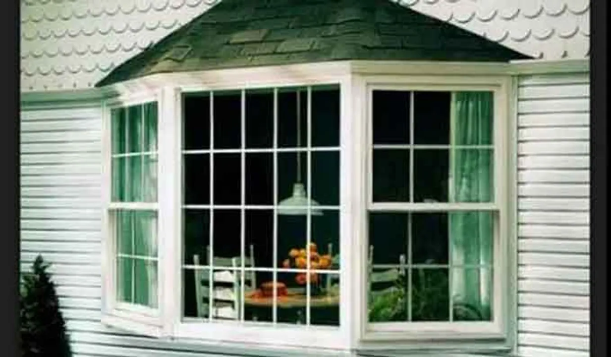 വീടിന് ജനലൊരുക്കാം ആകർഷകമായ രീതിയിൽ 