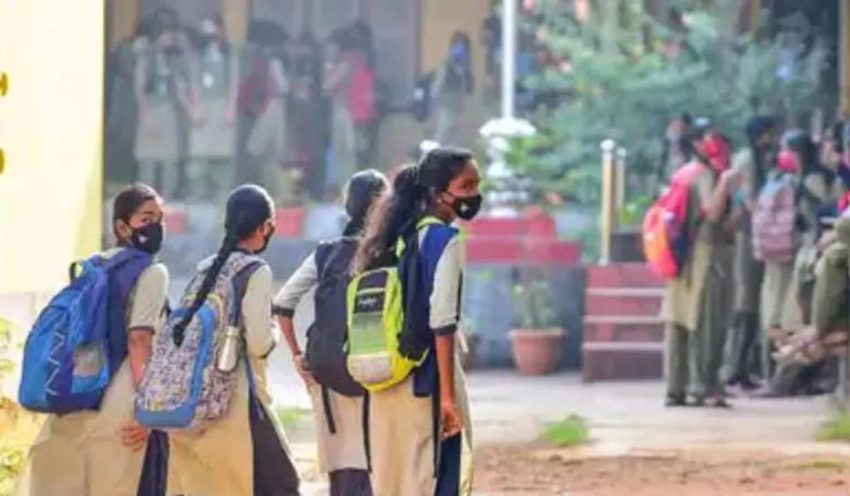 'ഇന്ത്യ'യുള്ള എസ്‌സിഇആര്‍ടി  പാഠപുസ്തകങ്ങള്‍ സ്വന്തം നിലയ്ക്ക് ഇറക്കാൻ  സാധ്യത തേടി കേരളം