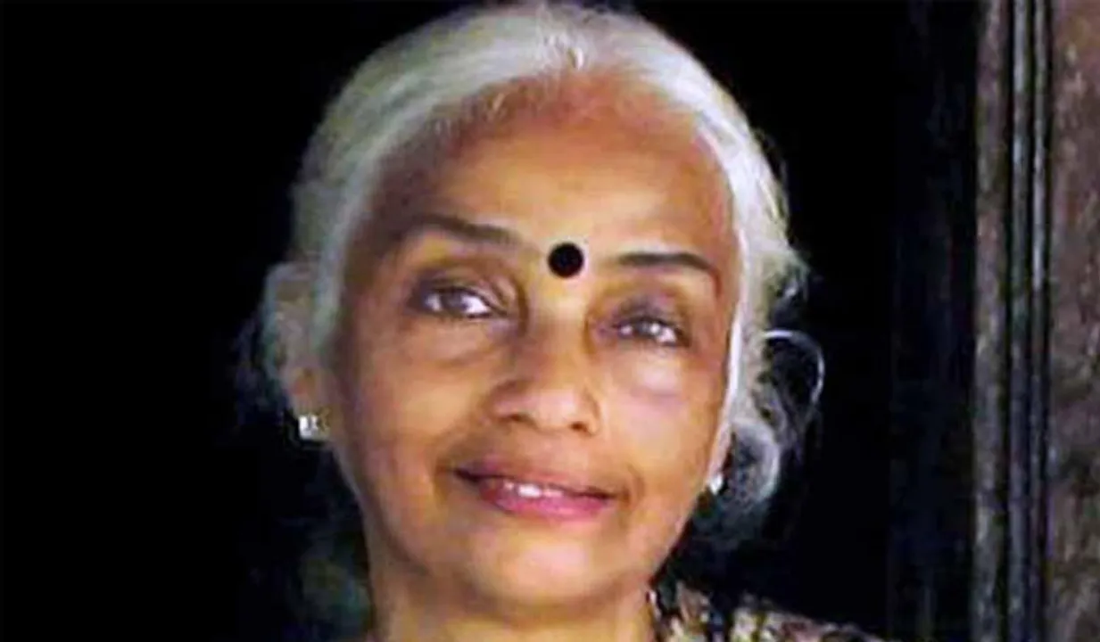 ഓര്‍മ്മയിലൂടെ ഒഴുകു നിലാനദി