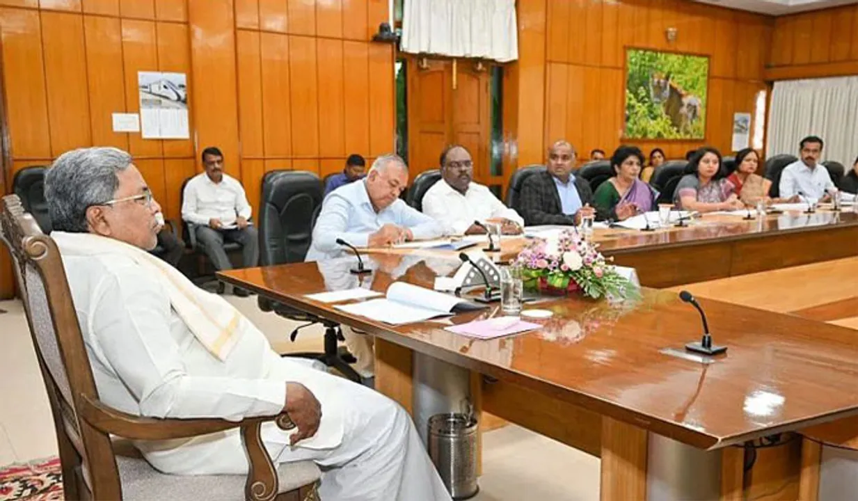 കർണാടകയിൽ സൗജന്യ യാത്രാ പദ്ധതിക്ക് മികച്ച പ്രതികരണം: 5600 ബസുകൾ കൂടി വാങ്ങാൻ മുഖ്യമന്ത്രിയുടെ നിർദേശം