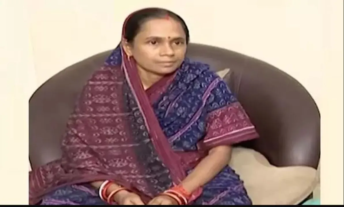  ପଦ୍ମ ଧରିବେ ବିଜେଡି ଛାଡିଥିବା ସୁନନ୍ଦା ଦାସ । ଆଜି ବିଜେପିରେ ହୋଇପାରନ୍ତି ସାମିଲ