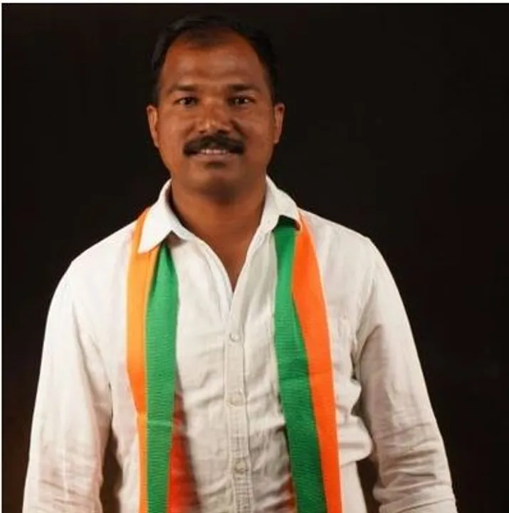  ମାନବିକତା ଦେଖାଇଲେ ବିଧାୟକ ; ଦୁର୍ଘଟଣାରେ ଆହତ ୩ ଜଣଙ୍କୁ ନିଜ ଗାଡିରେ ବସାଇ ନେଲେ ହସ୍ପିଟାଲ