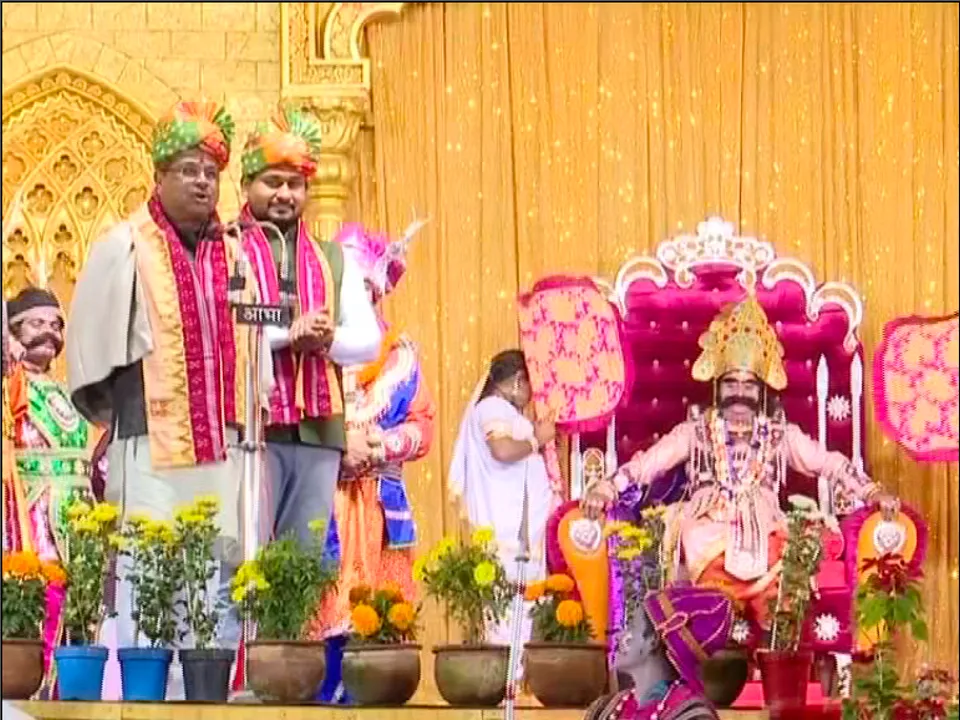  ପିଲାଙ୍କ ବହିରେ ସ୍ଥାନ ପାଉ ବରଗଡ ଧନୁଯାତ୍ରା ; କେନ୍ଦ୍ର ଶିକ୍ଷାମନ୍ତ୍ରୀଙ୍କୁ ନିର୍ଦ୍ଦେଶ ଦେଲେ କଂସ ମହାରାଜ