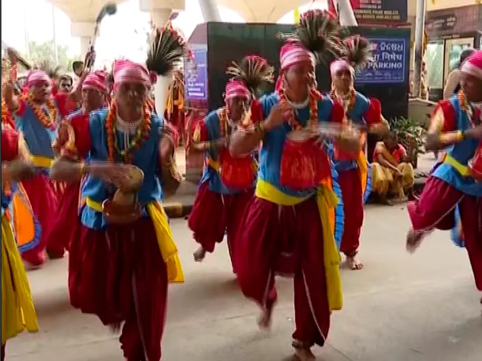  dance Photograph: (KanakNews ) 