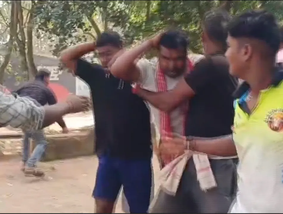  ବାଙ୍କୀ ଭଗିପୁର ଗାଁରେ ଗୋଷ୍ଠୀ ସଂଘର୍ଷ ; ଟେକାପଥର ମାଡ, ୪ ଆହତ