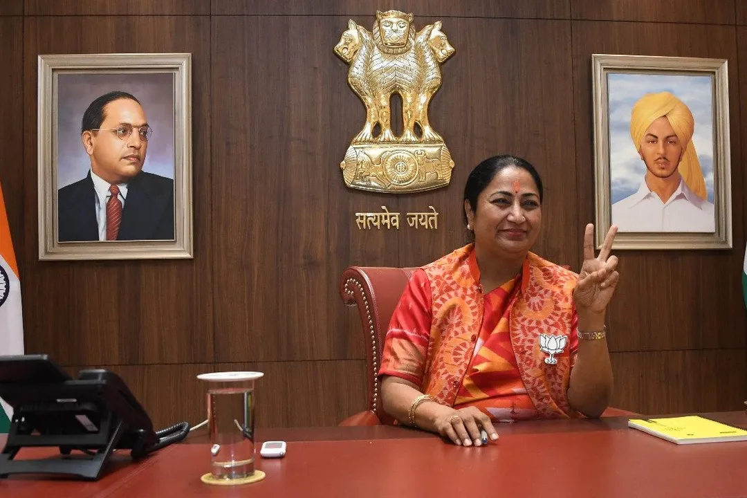  ଫଟୋକୁ ନେଇ ଆପ୍-ବିଜେପି ମୁହାଁମୁହିଁ  Photograph: (KanakNews ) 