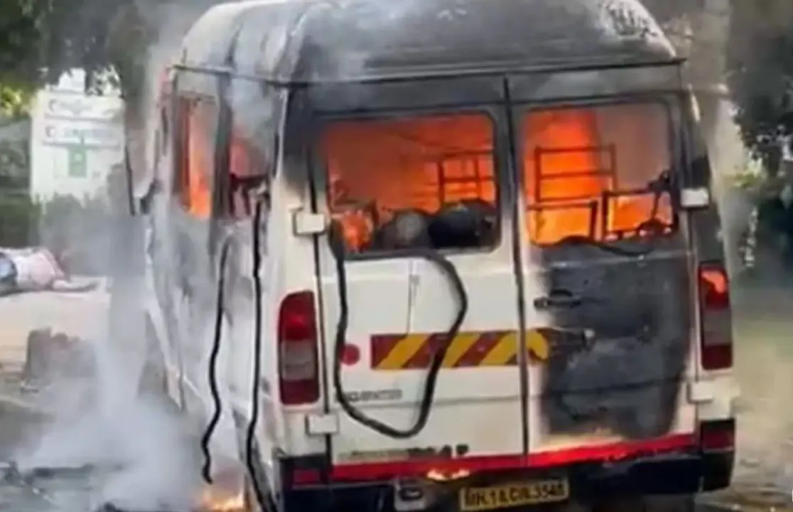  traveller bus Photograph: (KqanakNews) 