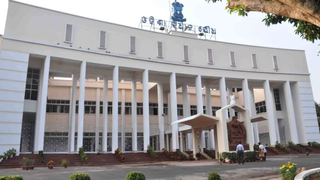  1Assembly-1 Photograph: (KanakNews ) 