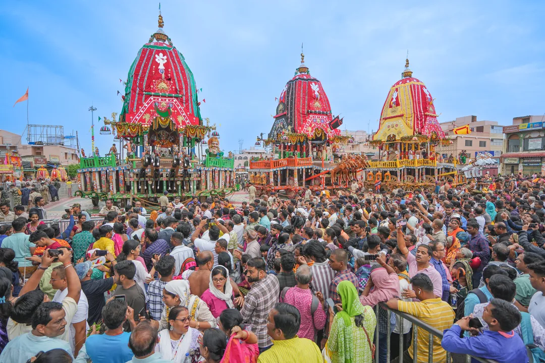  ଫଟୋରେ ଦେଖନ୍ତୁ : ଭକ୍ତ, ଭଗବାନ ଆଉ ଭକ୍ତିର ମନଲୋଭା ଚିତ୍ର