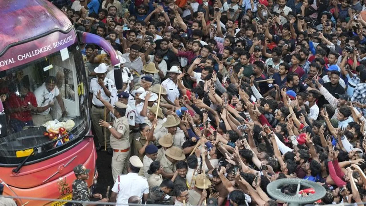 Photograph: (KANAKNEWS) 