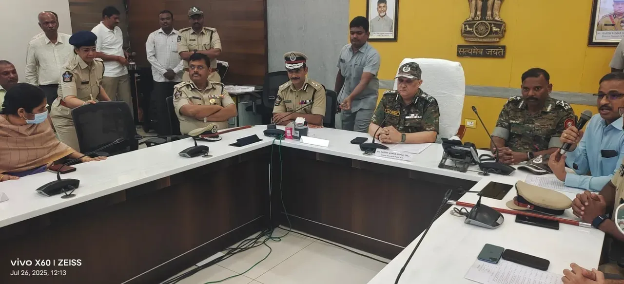  Photograph: (kanak news) 