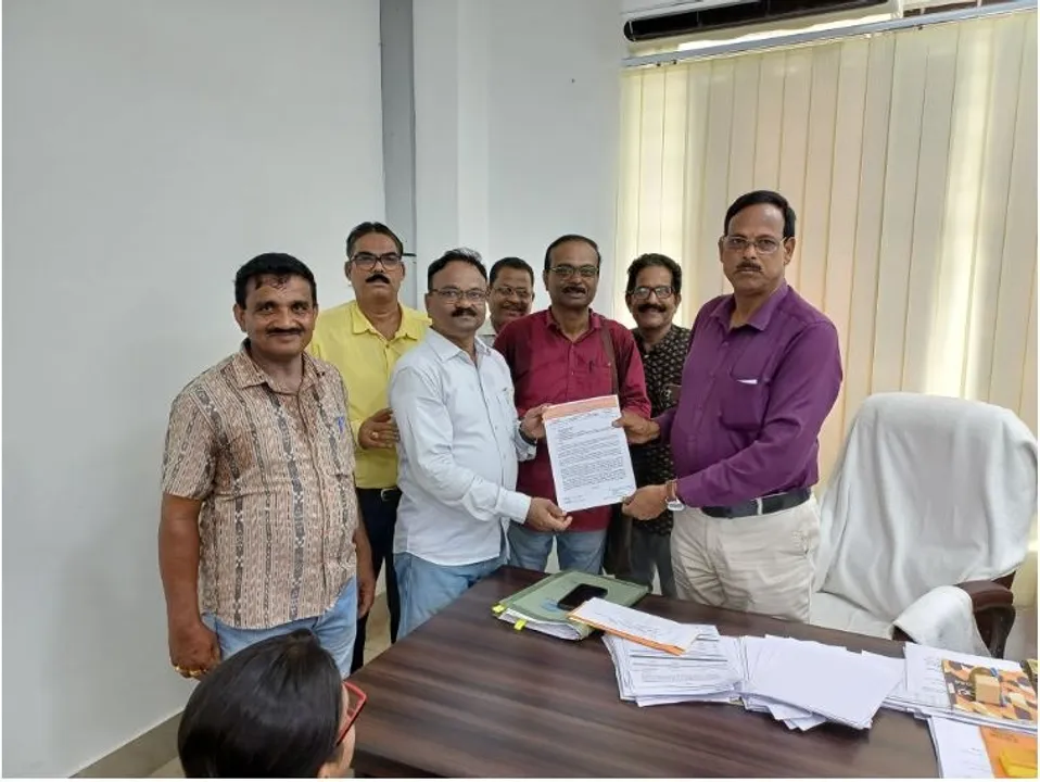  ୬୬୨ ବର୍ଗ କଲେଜର ଅଧ୍ୟାପକ ଓ କର୍ମଚାରୀଙ୍କୁ ମିଳୁନି ଅବସରକାଳୀନ ସୁବିଧା ସୁଯୋଗ, ମୁଖ୍ୟମନ୍ତ୍ରୀଙ୍କୁ ଦାବିପତ୍ର ଦେଲା ସଂଘ