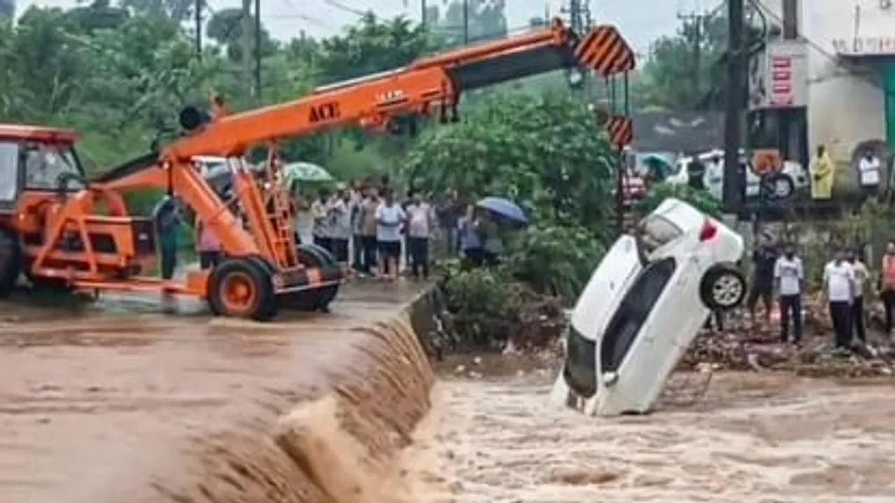  ଦେଶରେ ବର୍ଷା ବିତ୍ପାତ Photograph: (KanakNews) 