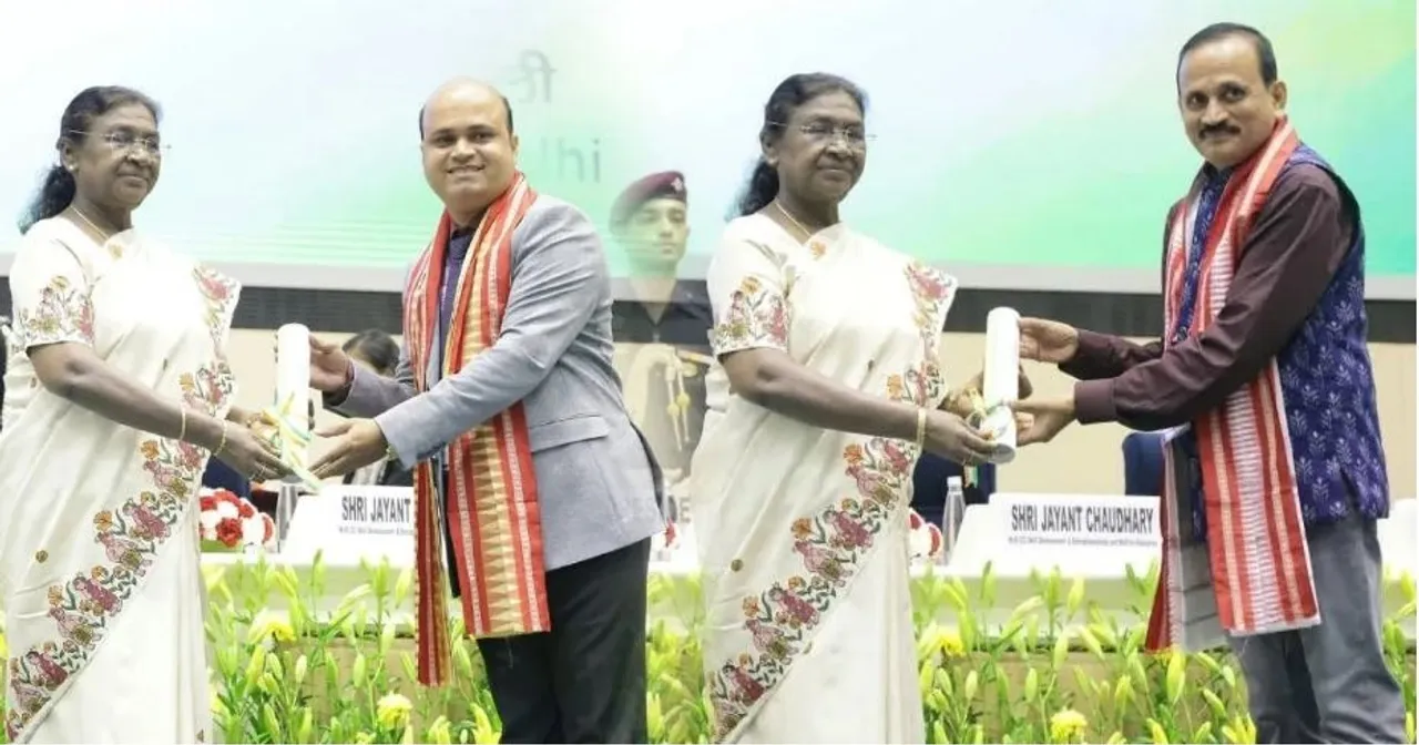  Photograph: (KANAKNEWS) 
