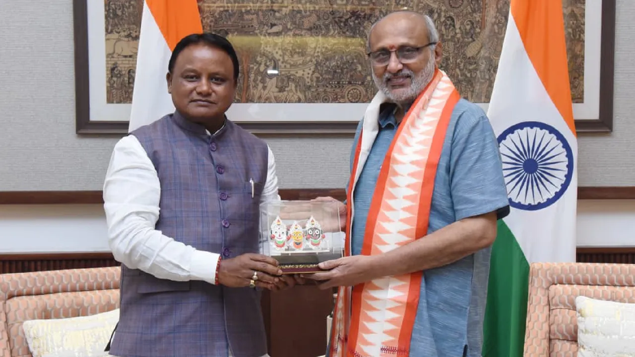  ଦିଲ୍ଲୀରେ ଉପରାଷ୍ଟ୍ରପତିଙ୍କୁ ଭେଟିଲେ ମୁଖ୍ୟମନ୍ତ୍ରୀ, କହିଲେ ମାର୍ଗଦର୍ଶନ ପାଇଁ କୃତଜ୍ଞ