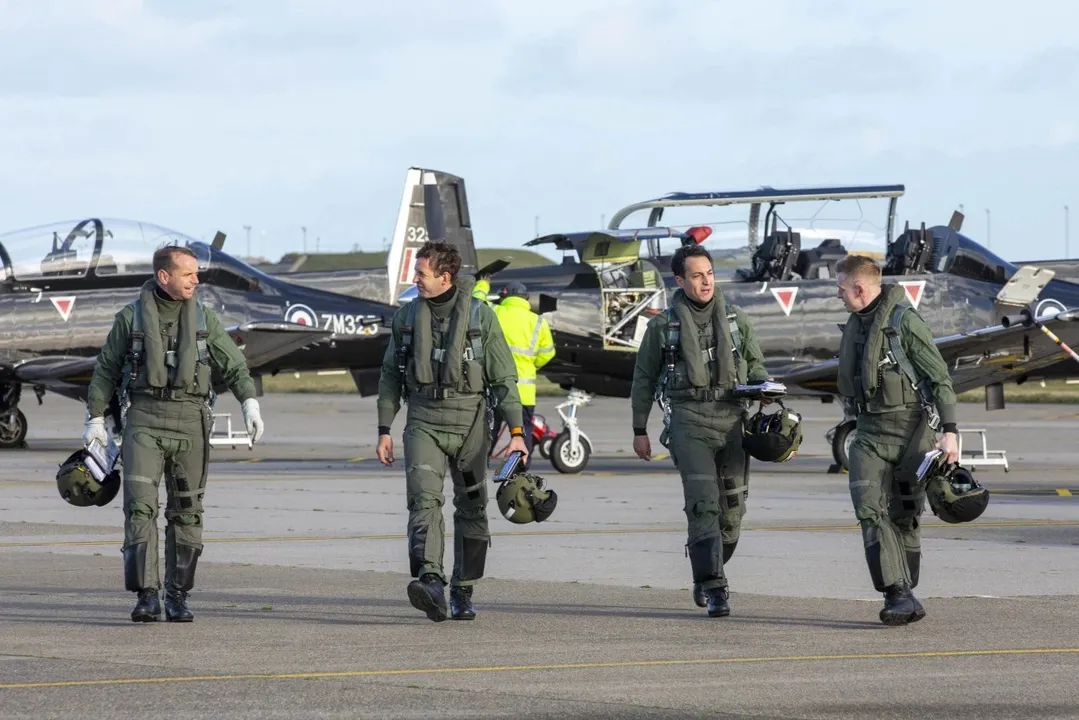  indian-air-force-instructors-to-train-britain-raf-fighter-pilots Photograph: (kanaknews) 